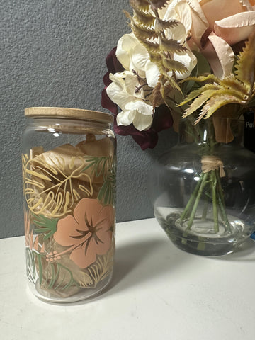 Monstera leaves glass can